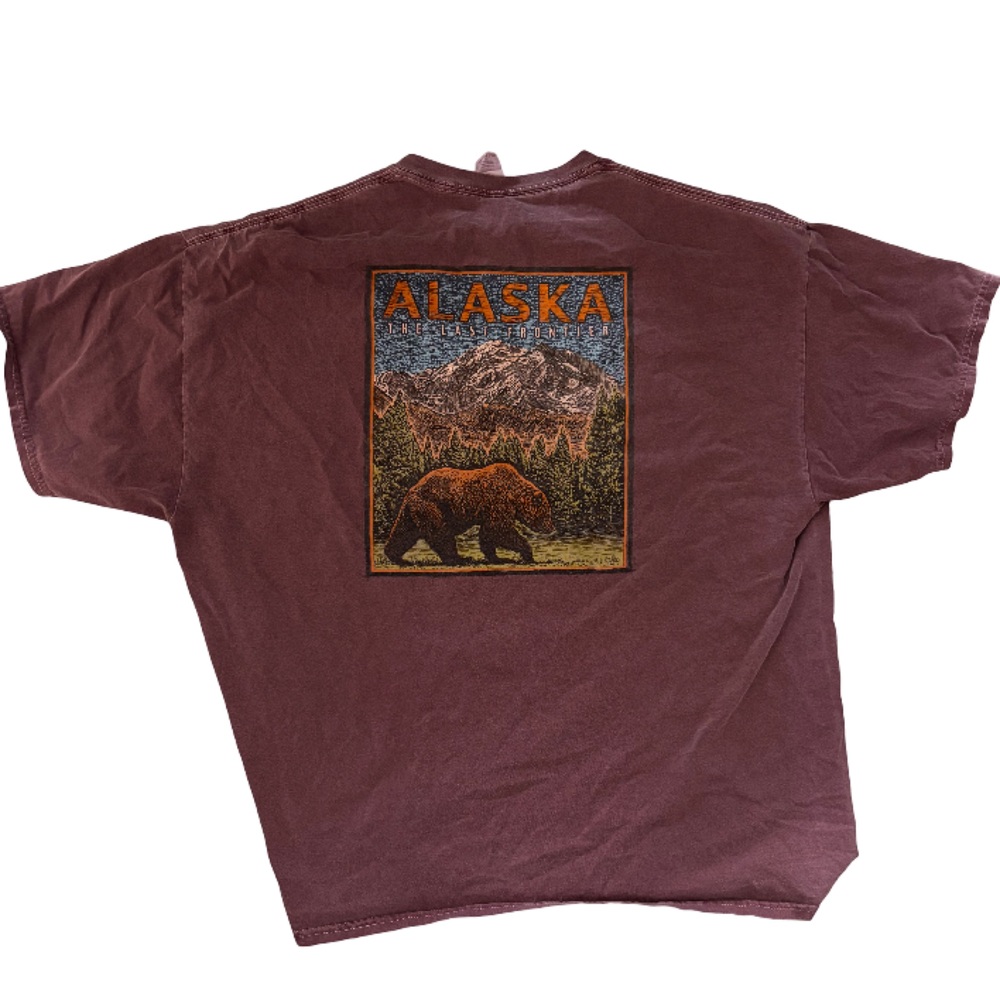 Gildan Purple Alaska Graphic Men's Shirt